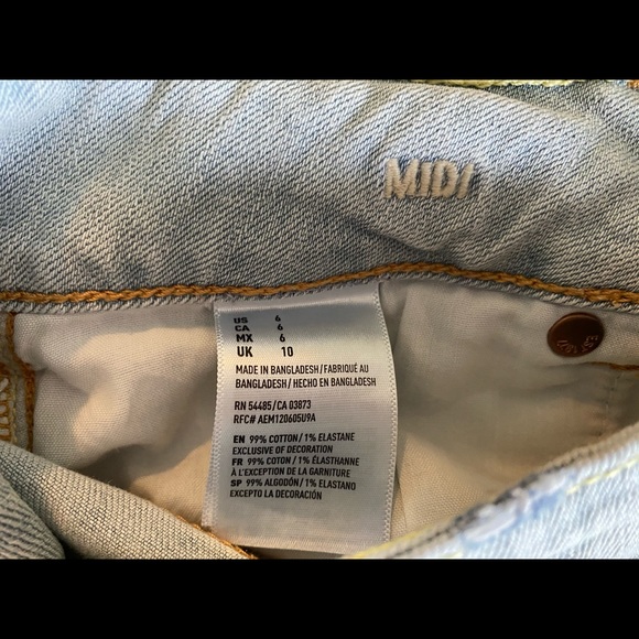 American Eagle Light Wash Midi Jean Shorts Size 6 - Picture 3 of 7